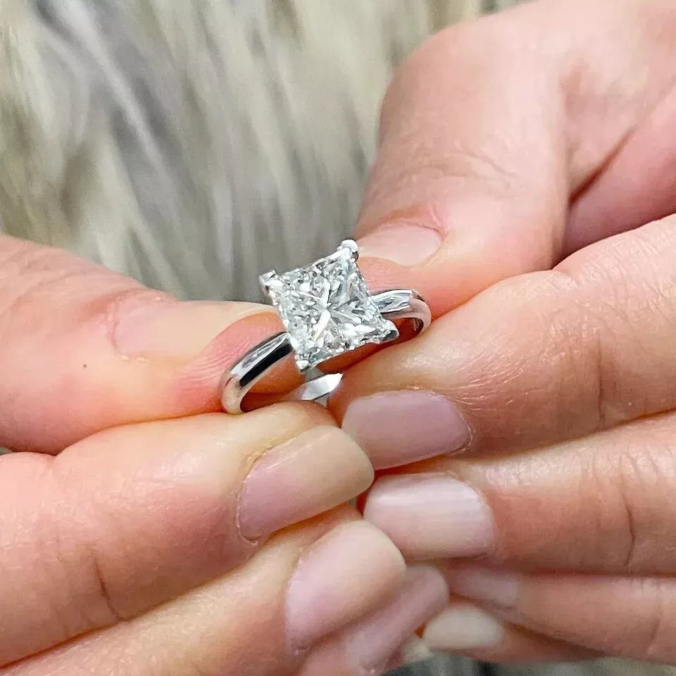 IGI Certified 3.15 Ct Princess Cut Lab Grown Diamond Ring 14k Gold E VS1