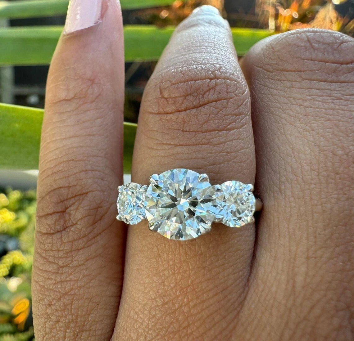 5.00 CT E VS1 Lab Grown Round Cut Diamond Three Stone Engagement Ring IGI 14k
